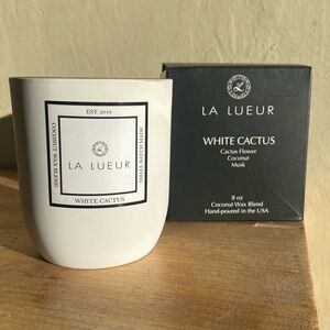 La Lueur 
White Cactus Candle